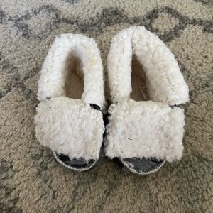 Infant Moccasin Sherpa Booties